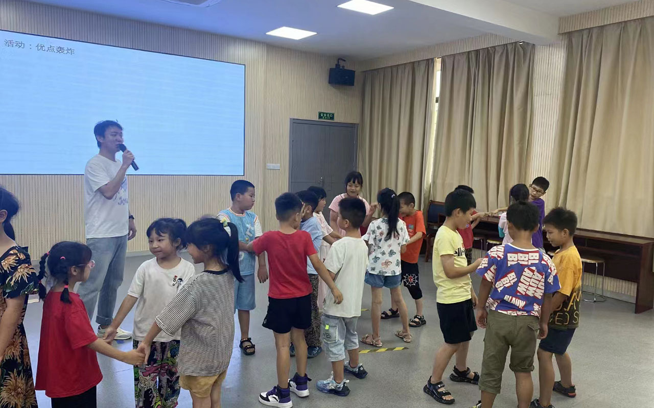 金安龙观乡中心学校